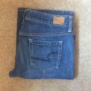 American Eagle Size 8 Short Boyfriend Jeans